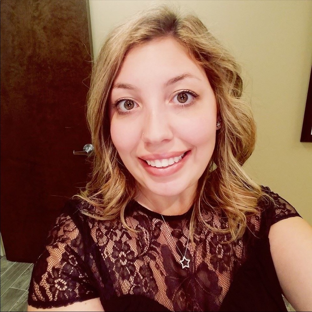 Meet your Posher, Ashley